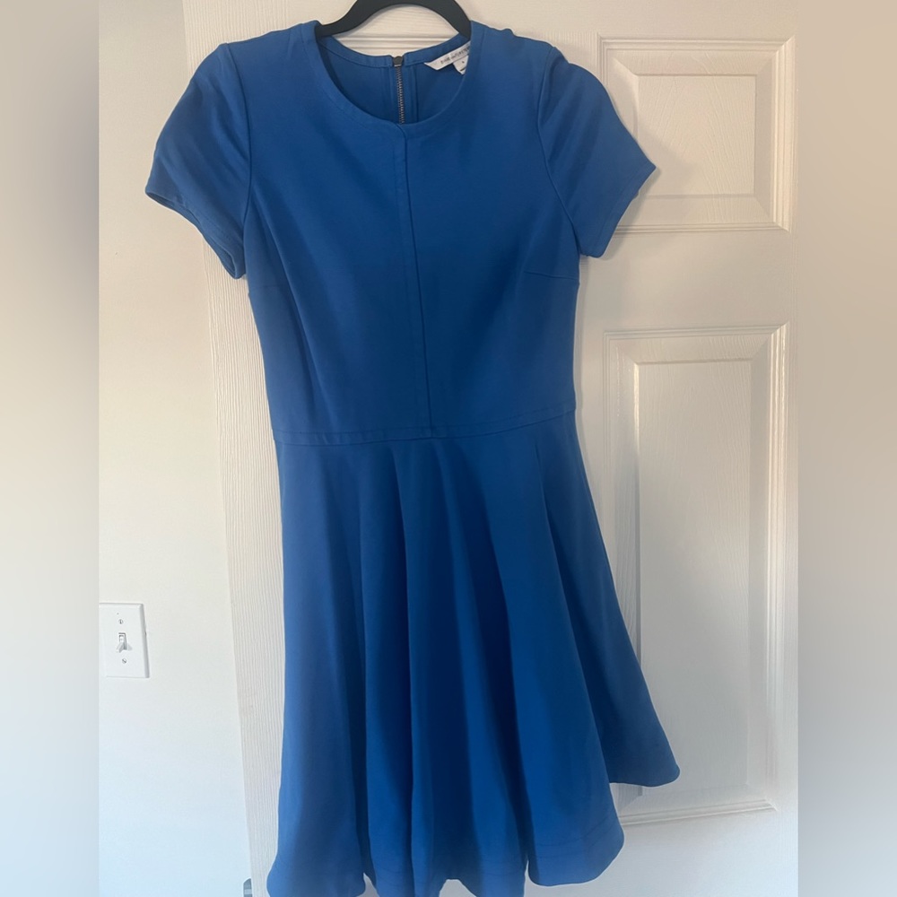 Diane Von Furstenberg Blue Dress size 8 (runs a bit small fits 6-8) Womens